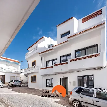 #211 Cerro Da Lagoa By Holidays Vakantiehuis *